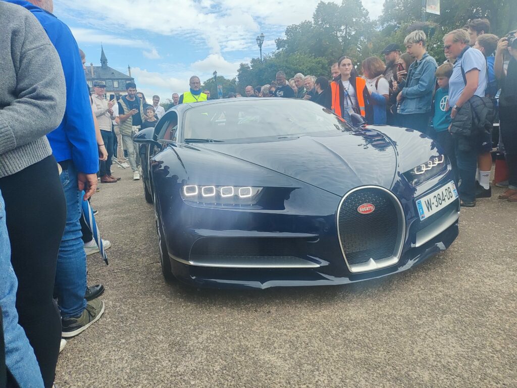Molsheim célébra vingt ans de Veyron : un hommage magistral à une icône
automobile